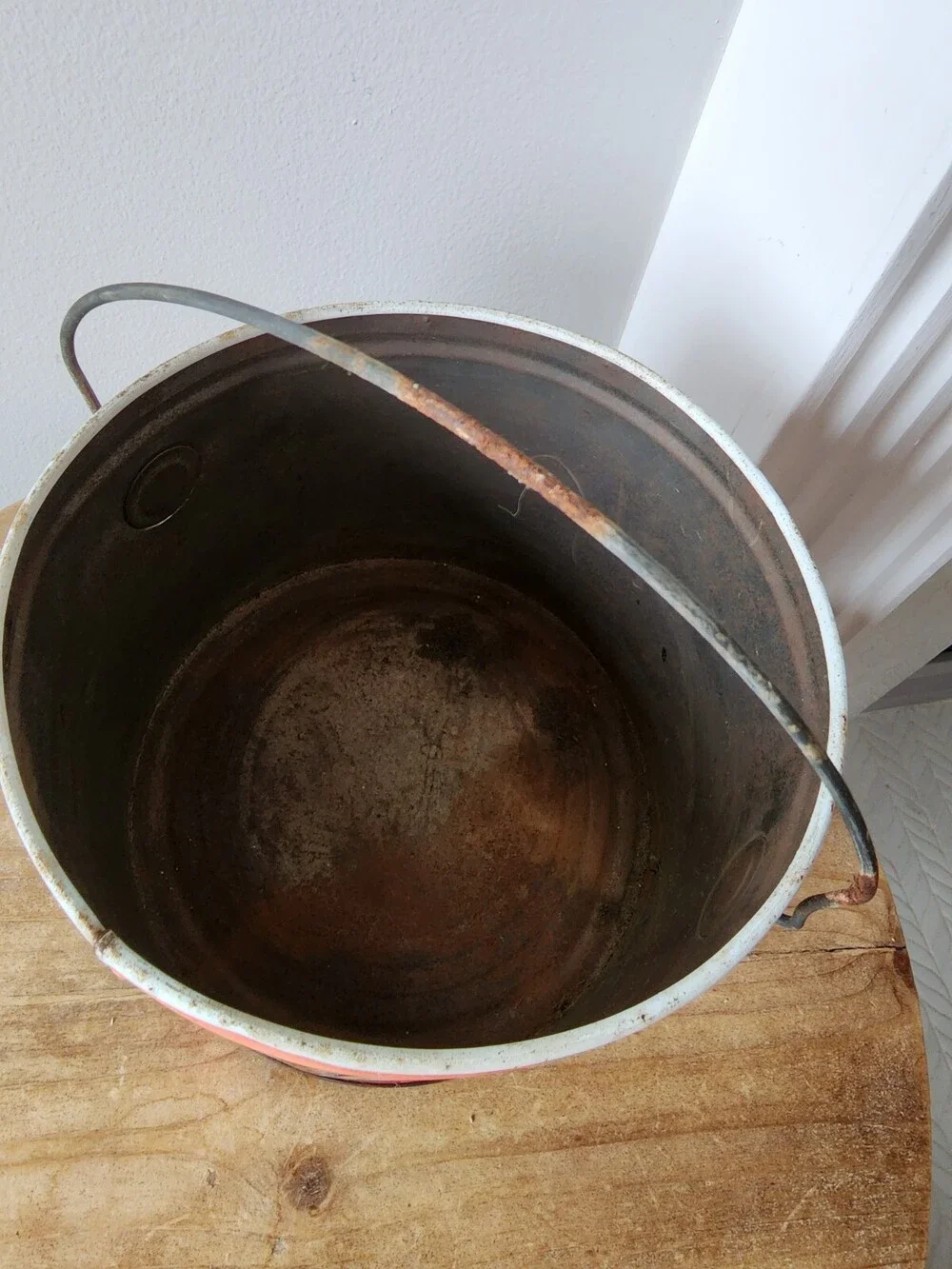 Vintage Coca Cola Old Fashioned Ladies at Beach Lidded Wire Handle Round Tin Can